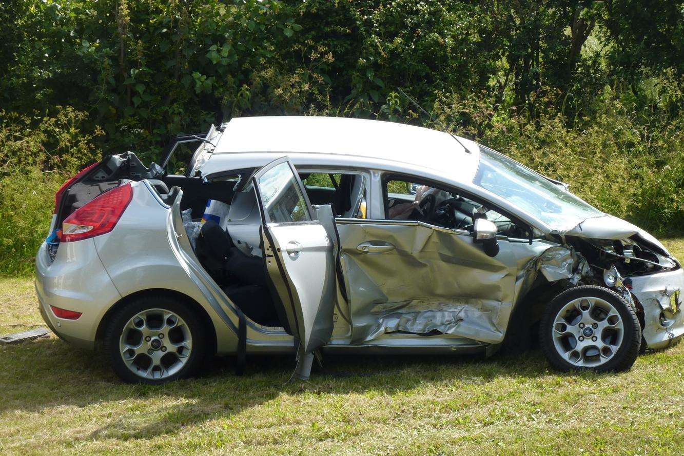 The wrecked car in Lower Road, West Farleigh