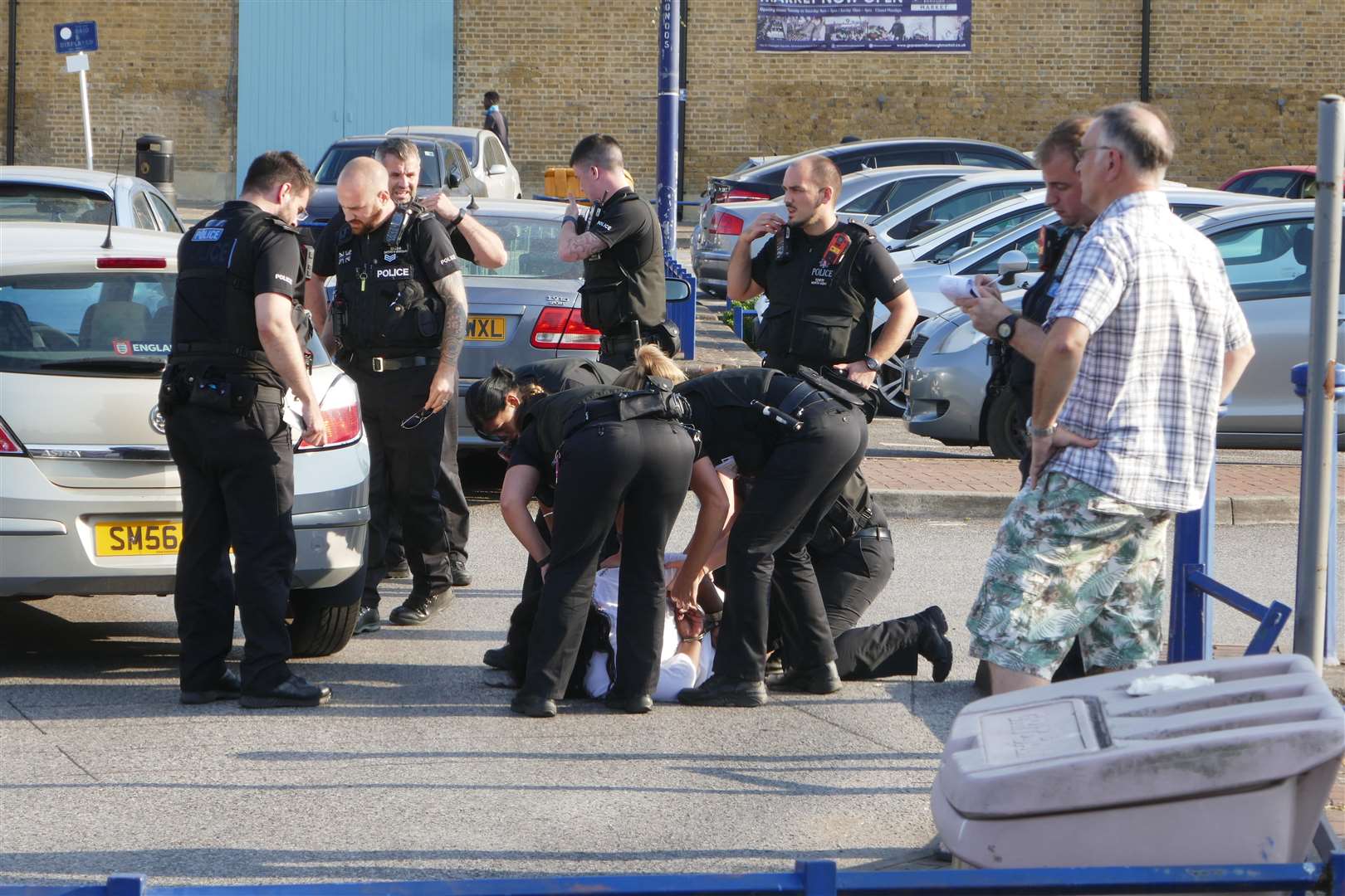 Pictures Show Woman Arrested In Market Street Gravesend On Suspicion 