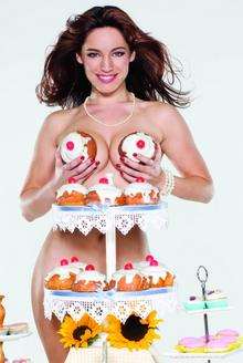 Kelly Brook in the original poster for Calendar Girls