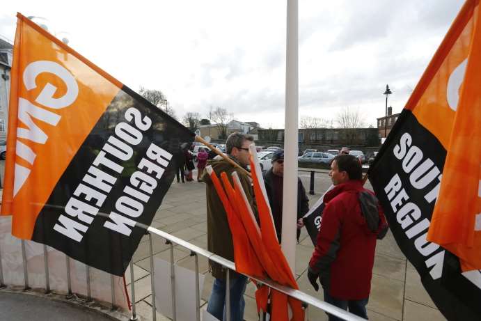 GMT union workers join the demo