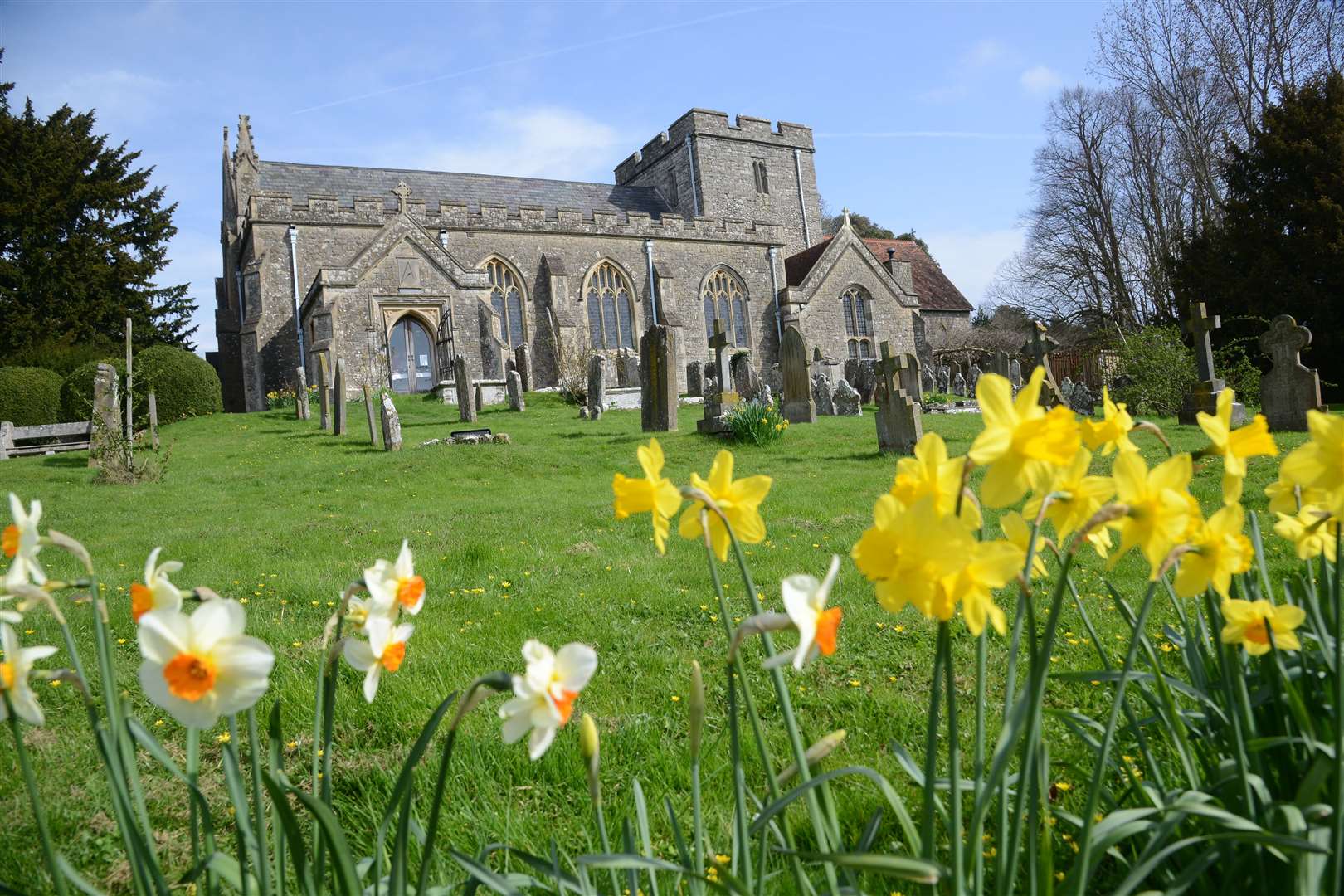 Did St Peter's Church have some gravestones go missing?