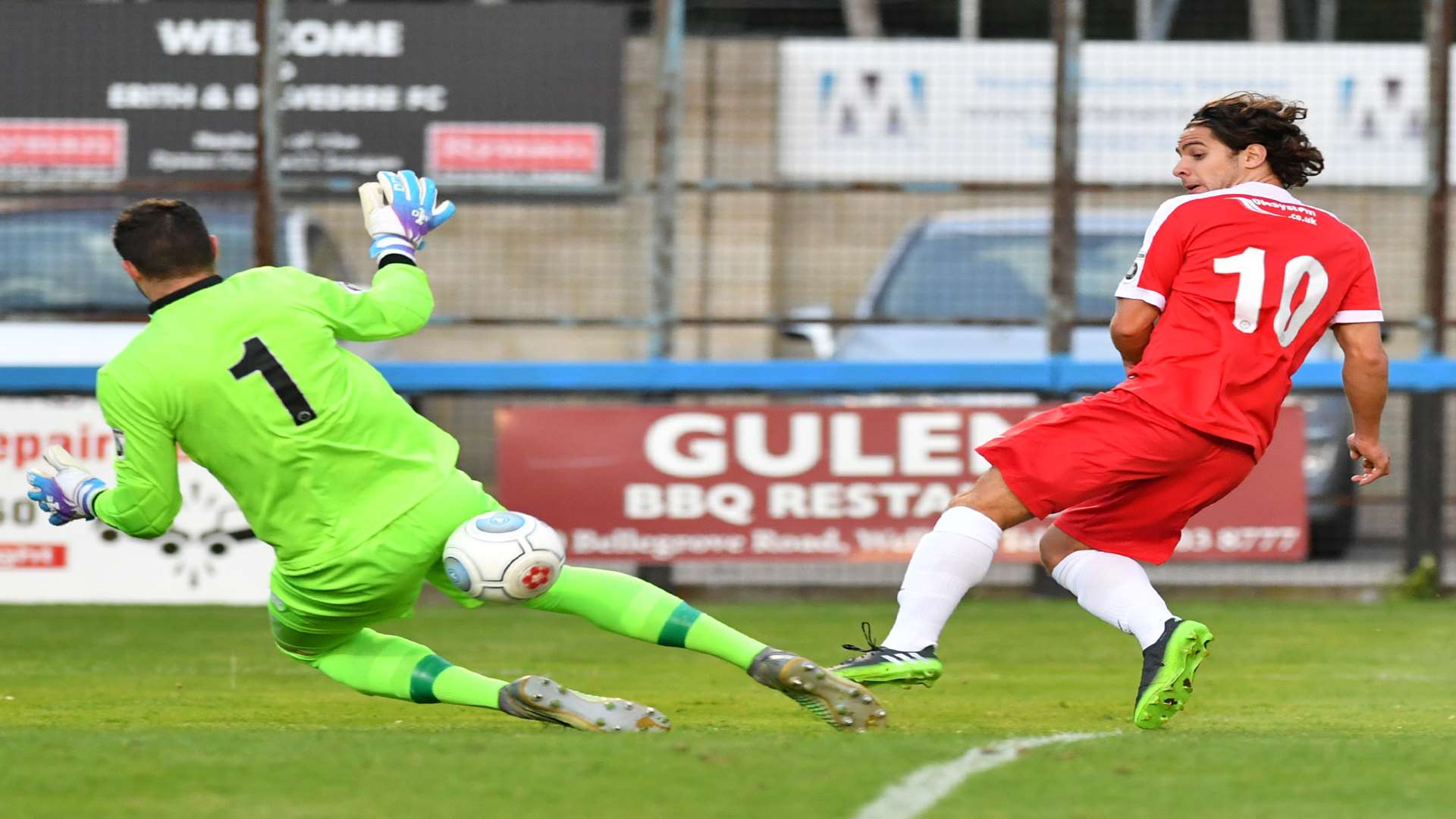 Welling striker Bradley Goldberg is thwarted by Chelmsford keeper Sam Beasant. Picture: Keith Gillard