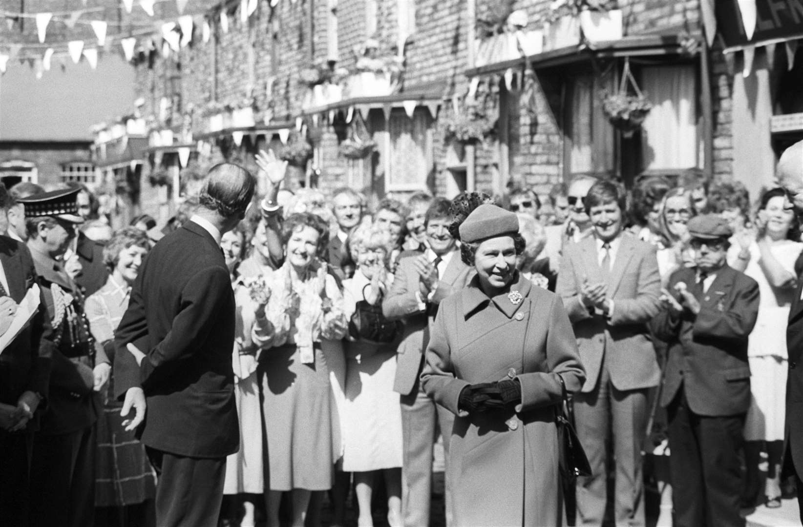 The Queen’s previous visit to Coronation Street (Archive/PA)