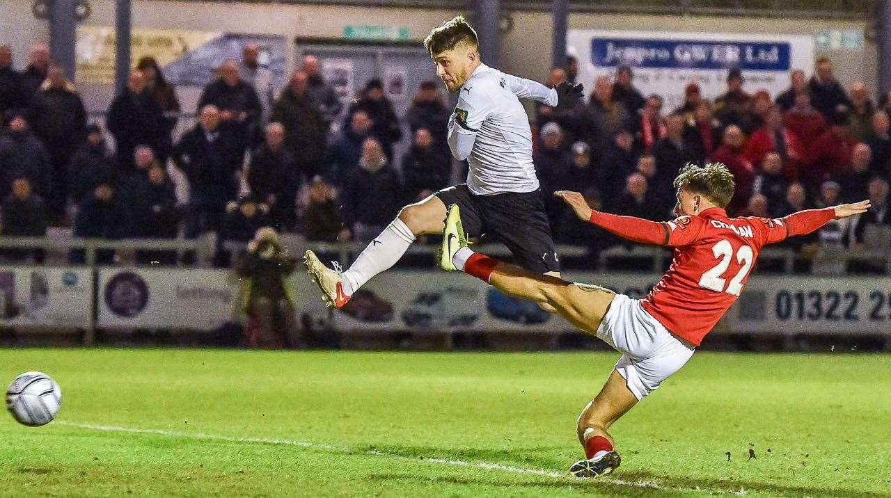 MATCH REPORT  DARTFORD 1 EBBSFLEET UNITED 0 - Dartford Football Club  Official Website