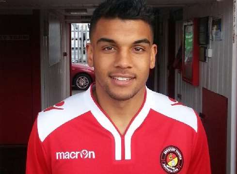 Ebbsfleet midfielder Theo Lewis