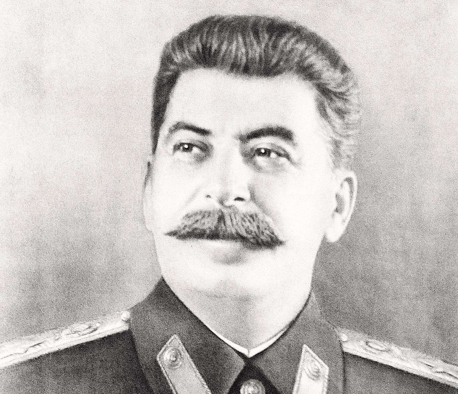 Rare Joseph Stalin death masks sells at Canterbury Auction Galleries