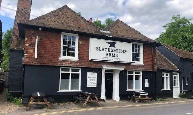 An 18th Century, Grade II listed building, the Blacksmiths Arms on The Street in Willesborough, makes sure passers-by won’t miss it with its massive sign