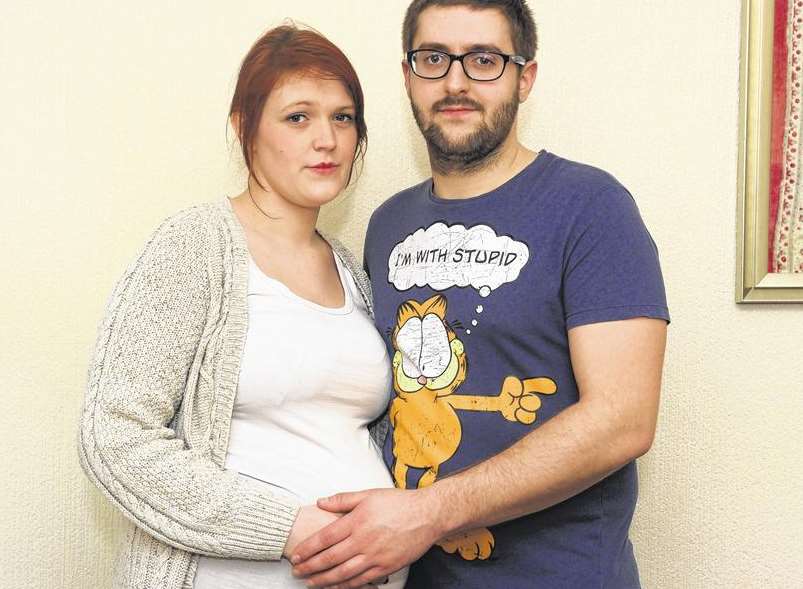 Baby scare for Medway couple Terri Kilcourse and Tom Dennis after hit ...