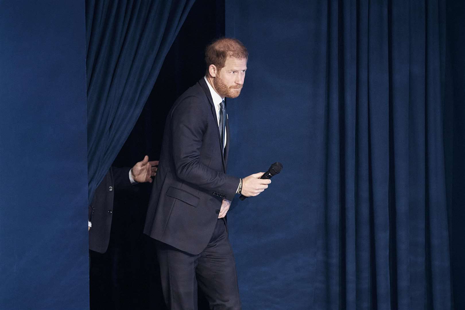 Harry walking on stage during the Clinton Global Initiative (Andres Kudacki/AP)