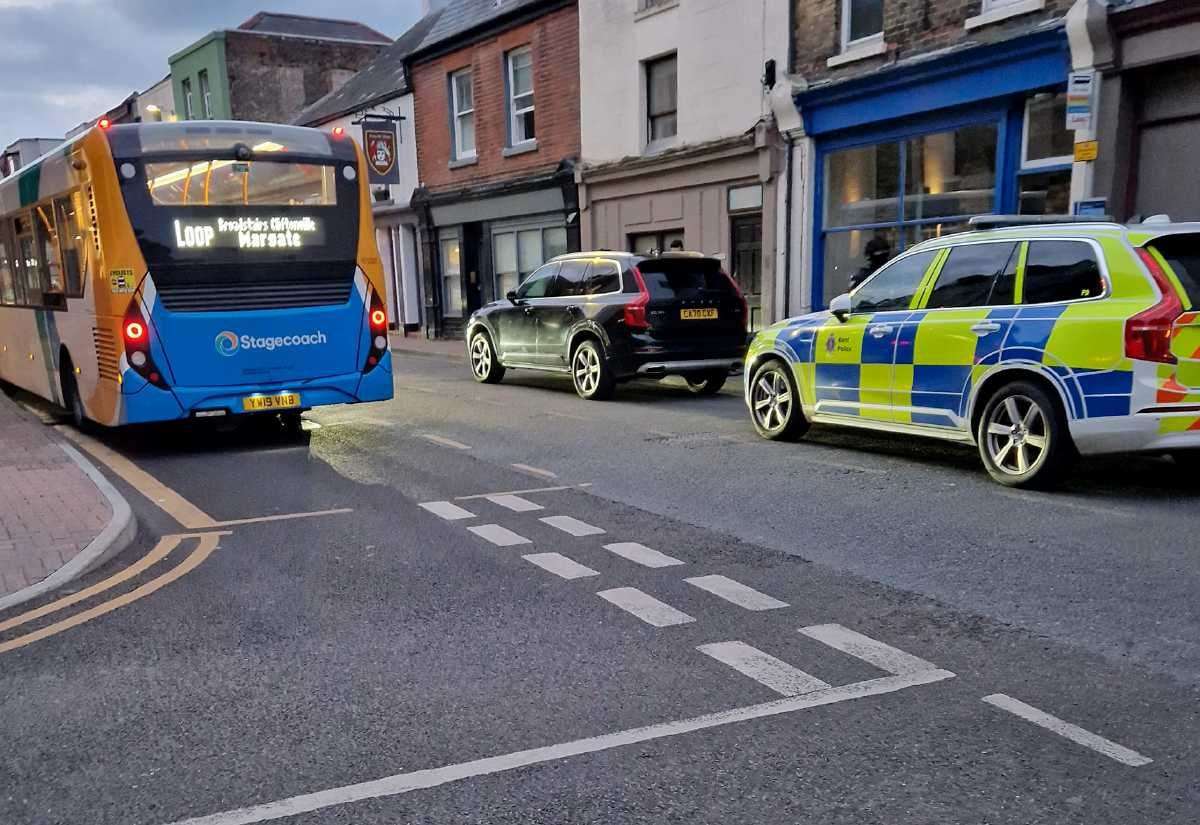 Armed Police Scrambled To Ramsgate After ‘threats Made With Weapon’