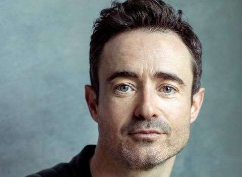 Actor and Strictly star Joe McFadden has been announced for this year’s Central Theatre panto