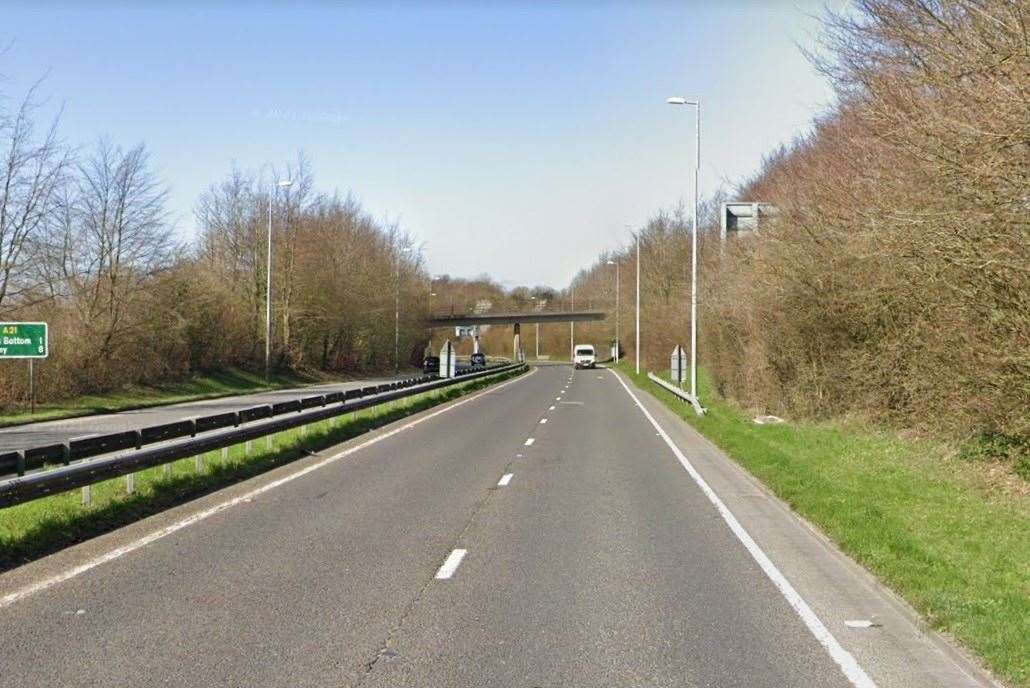 A21 Sevenoaks Road closed after serious crash between Old London