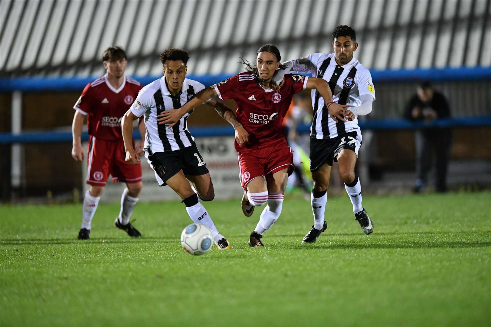 Elliott List on the ball for Gills at Welling Picture: Keith Gillard