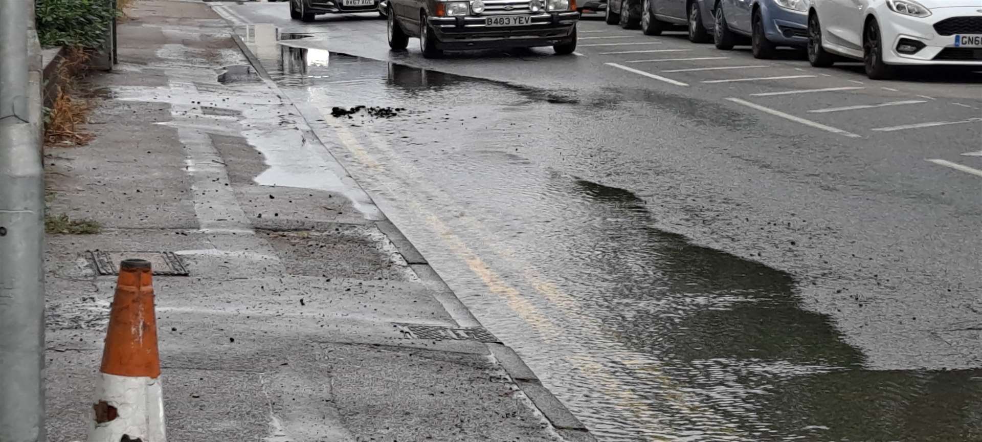 Water leak on The Terrace between Queen Street and Harmer Street