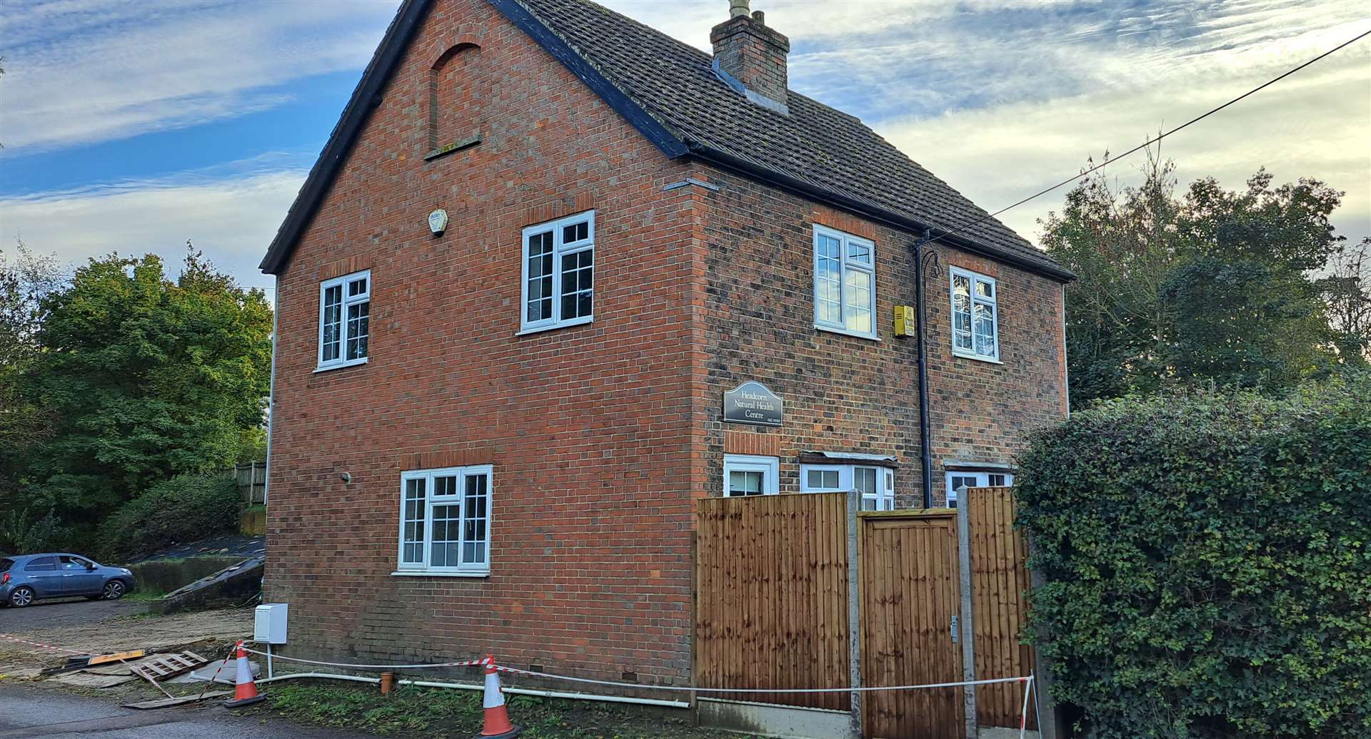 Nos 1&2 Franks Bridge Cottages in Headcorn