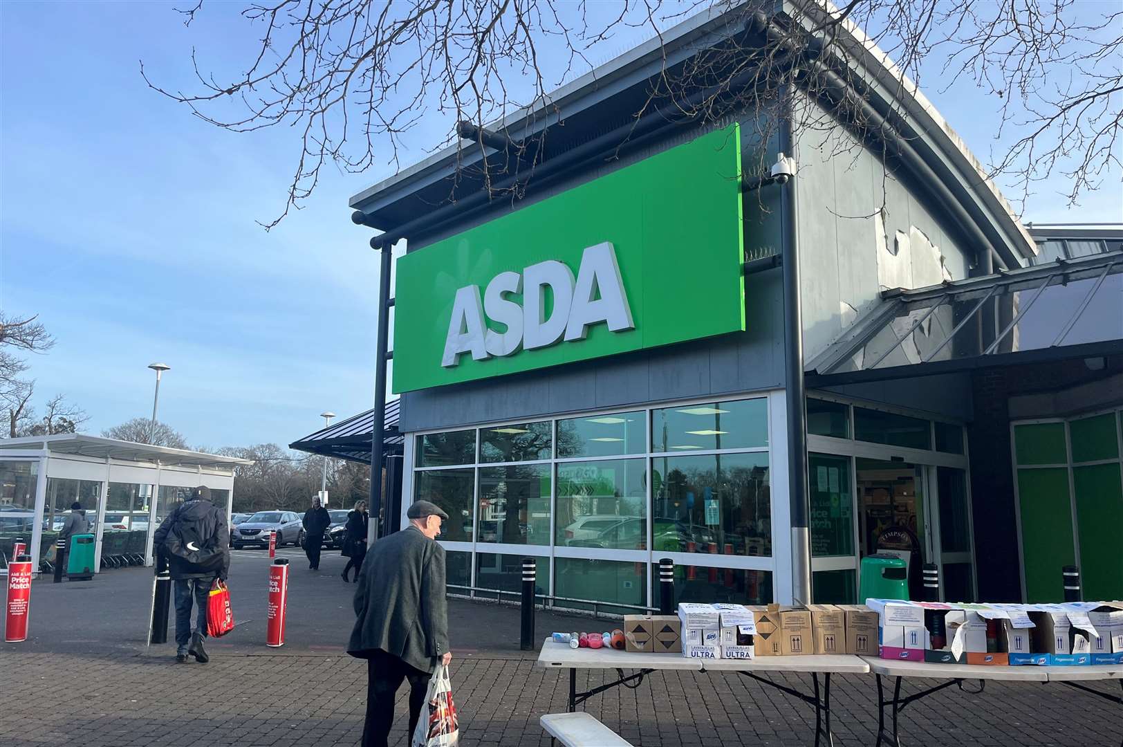 Asda in Swanley to implement mag-lock technology after hundreds of shopping  trolleys abandoned