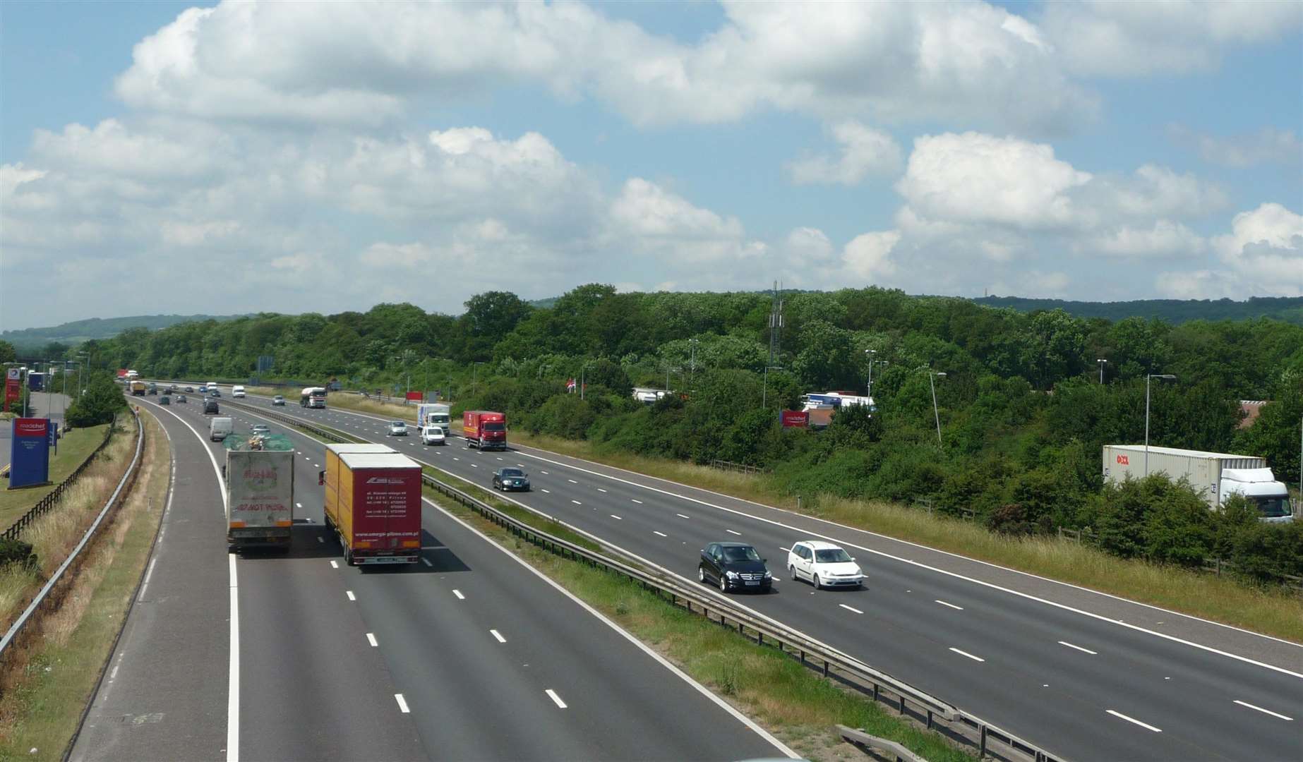 There is currently no fuel at Clacket Lane services on the M25.