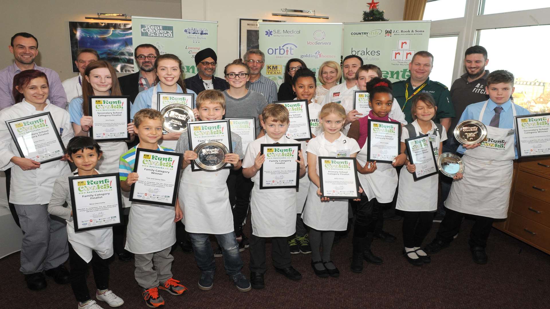 Finalists, winners and supporters of the 2015 KM Kent Cooks contest.