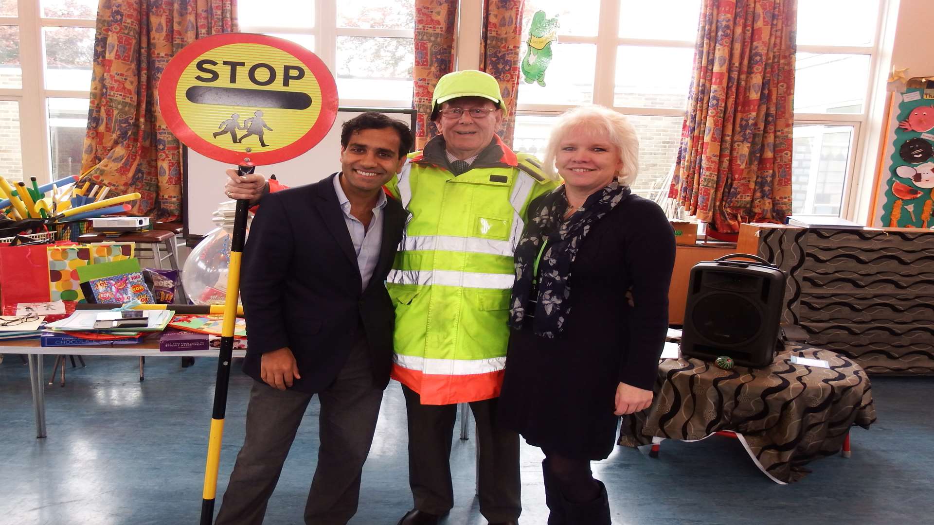 Rehman Chishti MP for Gillingham and Rainham, Bill Thomas and head teacher Kate Dadd.