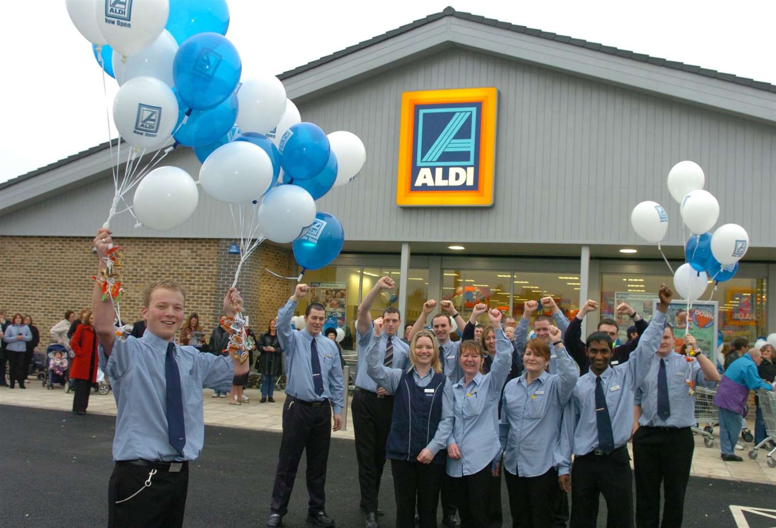 Official opening of new Aldi Store in Millennium Way, Sheerness. Picture: Mike Smith