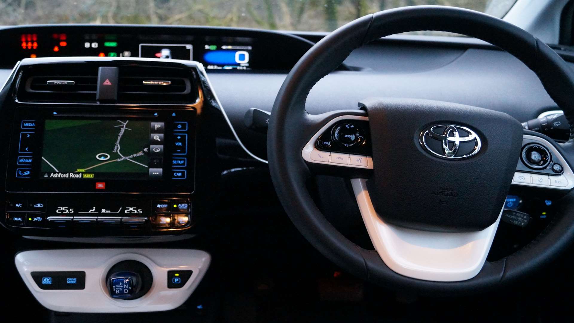 It's not quite the bridge of the Enterprise but the interior does capture the car's hi-tech feel