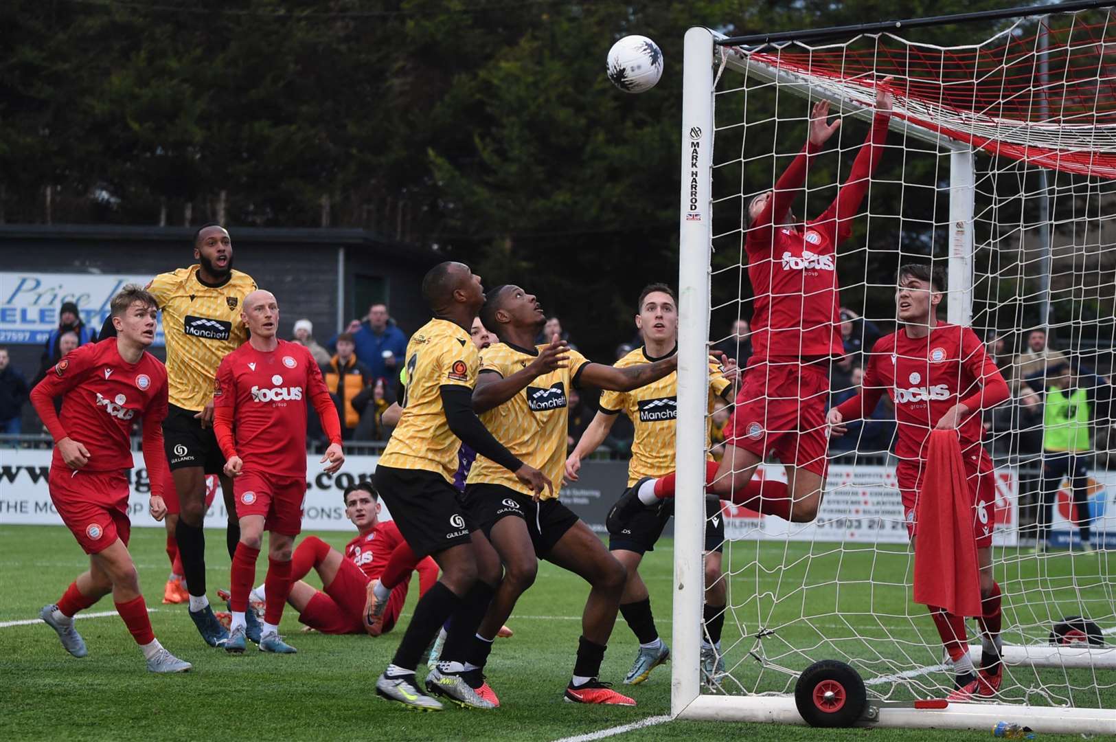 Worthing 5-1 Maidstone. Reiss Greenidge's header hits the bar as Gavin Hoyte, Timmy Abraham and Matt Rush look on. Picture: Steve Terrell