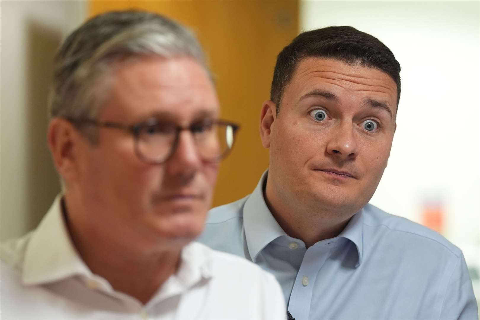 The eyes have it for Health Secretary Wes Streeting as he and Labour leader Sir Keir Starmer visit a hospital in Sutton-in-Ashfield, Nottinghamshire (Jacob King/PA)