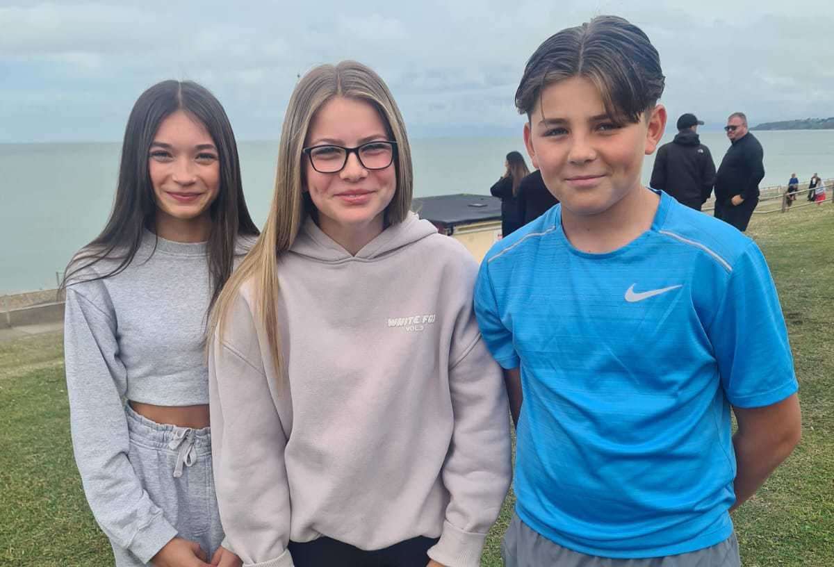 Sittingbourne pupils from Borden and Highsted Grammar presented with bravery awards after saving man’s life at Minster Leas Beach