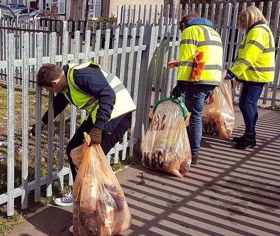 Volunteers have been collecting litter picking in parts of Maidstone