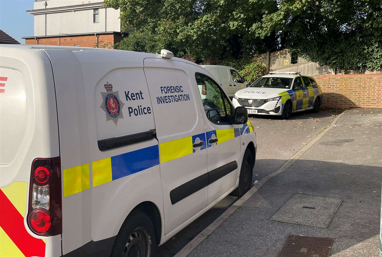 A forensic van at the cut-de-sac Mercury Close, Borstal