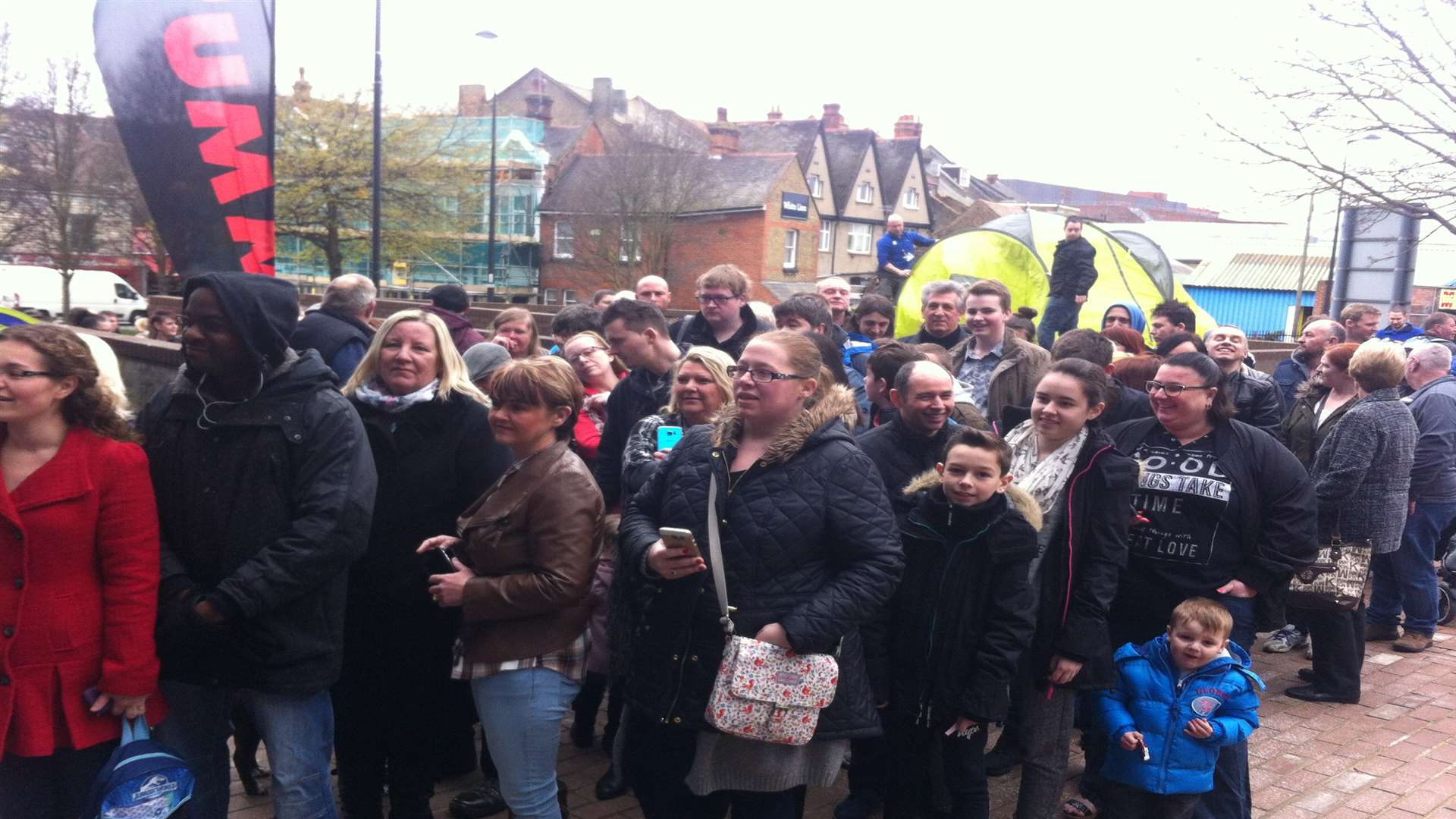 People waiting to get into the store this morning to meet Ross Kemp