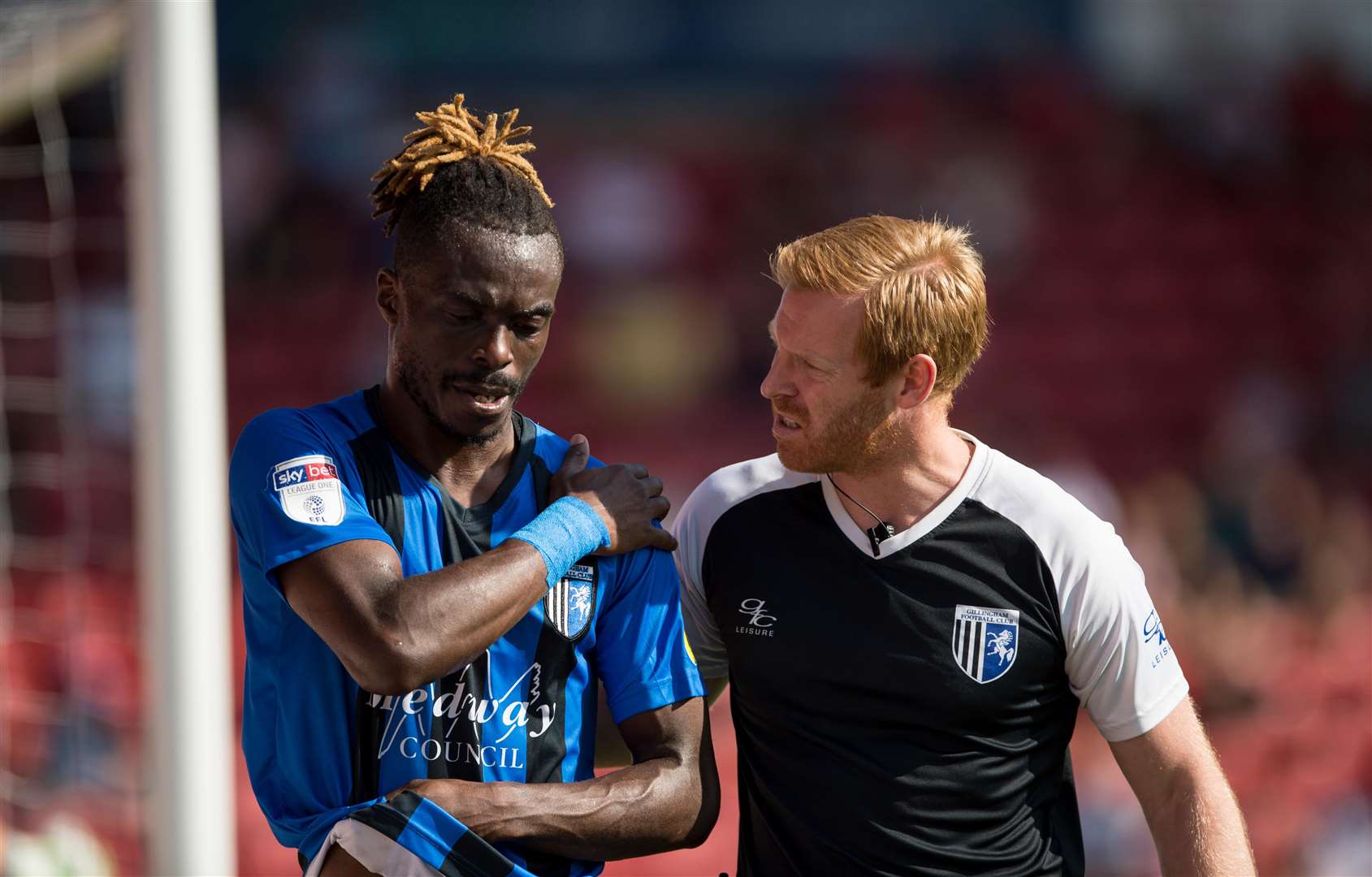 Barnsley vs Gillingham,1st September 2018Gabriel Zakuani goes with a shoulder injury (3917506)