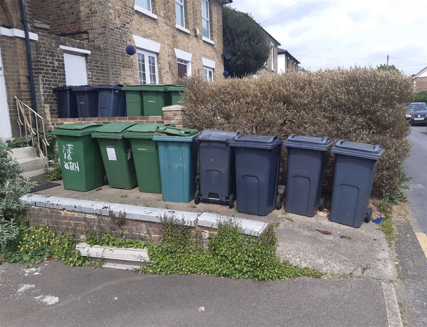 Bins tend to predominate the street scene where there are HMOs