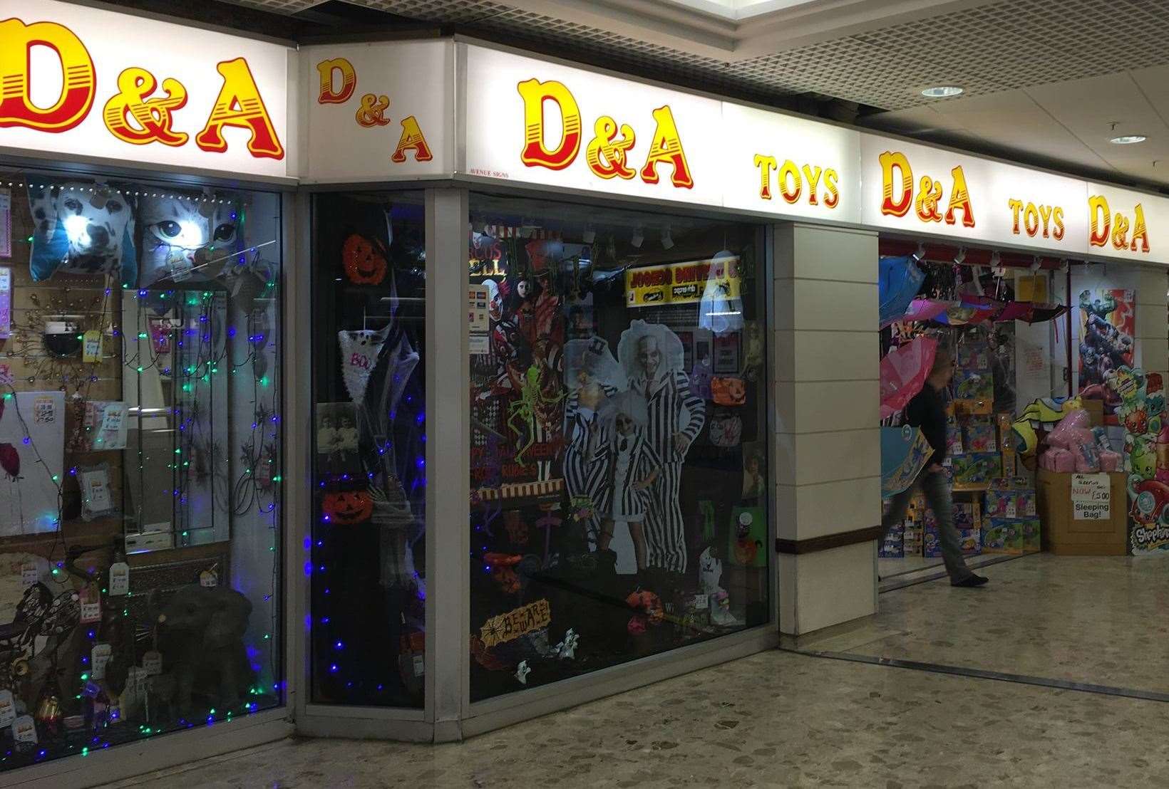 D and store a toys