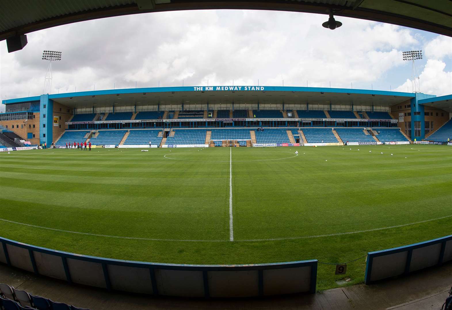 Football updates from Gillingham v Lincoln City, Dartford v Maidstone ...