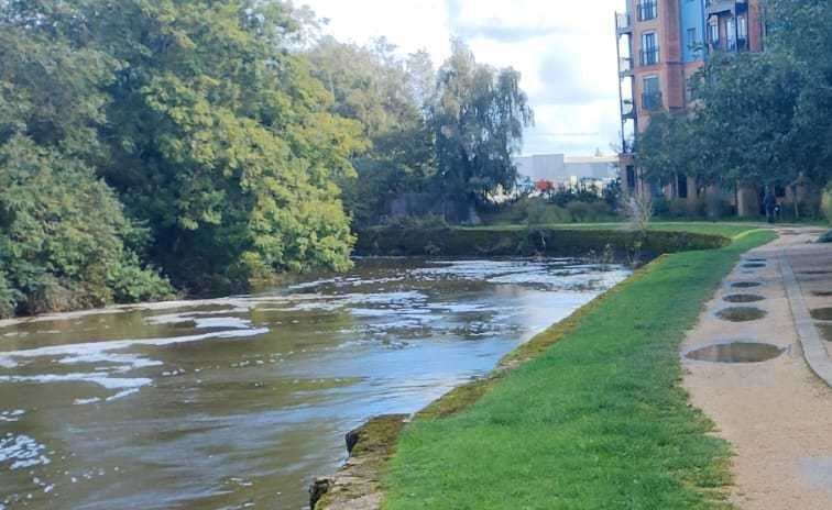 The footpath in Tonbridge runs alongside the river