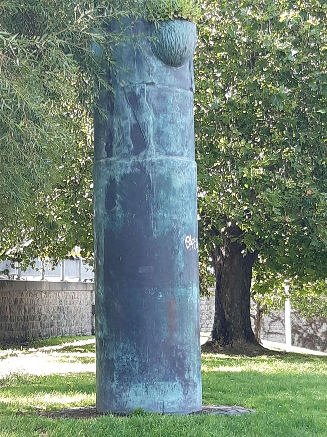 The totem pole to mark Maidstone's Festival of Flowers in 1998, now by Maidstone Bridge