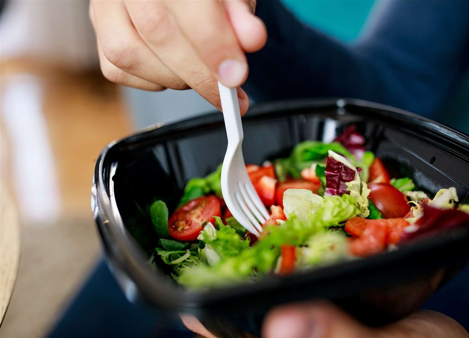 A ban on single-use plastics is in place from October 1 for most takeaways, restaurants and food outlets. Image: iStock.