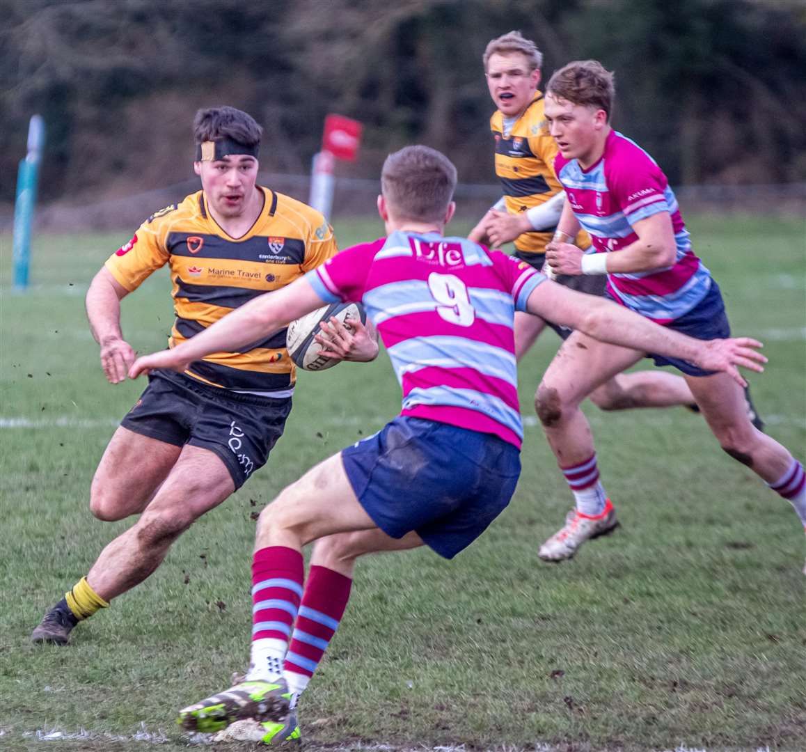 Canterbury and Wimbledon battle it out. Picture: Phillipa Hilton