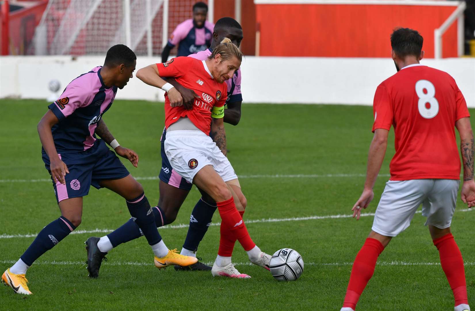 Fleet captain Lee Martin is put under pressure by Dulwich. Picture: Keith Gillard (42639826)