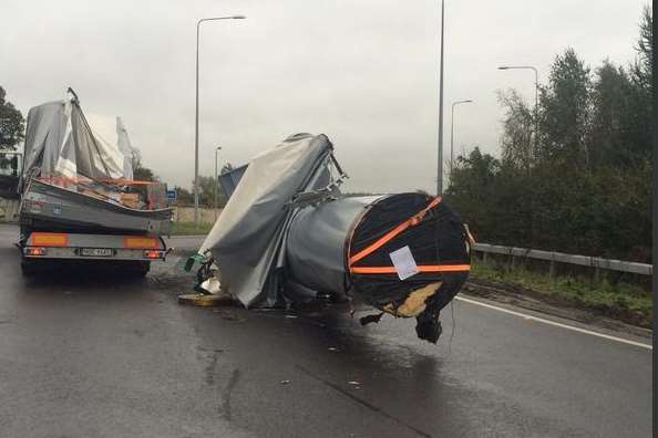 The accident is causing lengthy delays. Picture: @kentpoliceroads