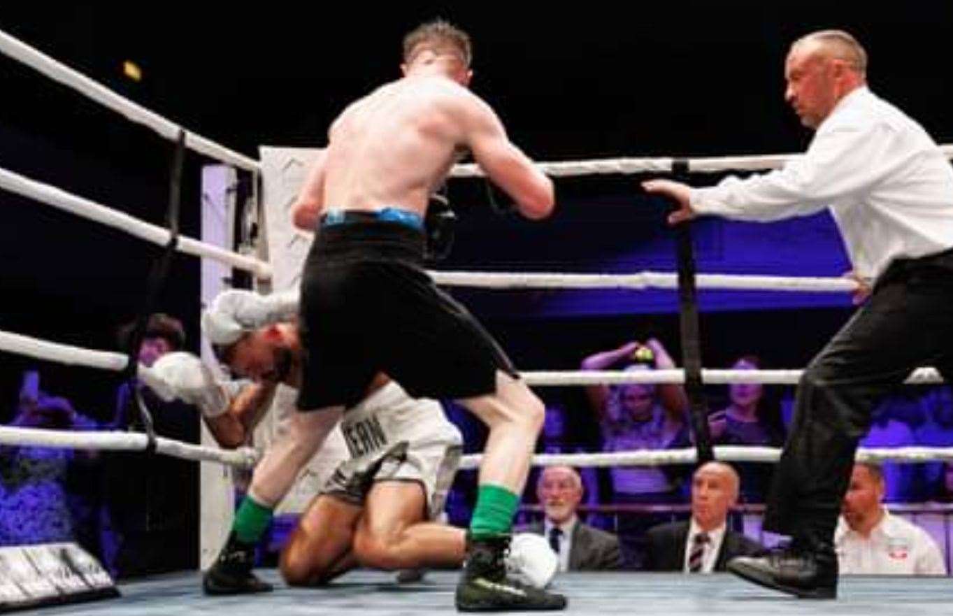 Louis Greene from Strood beats Paul Kean in his commonwealth title defence Picture: Kynock-boxing.com