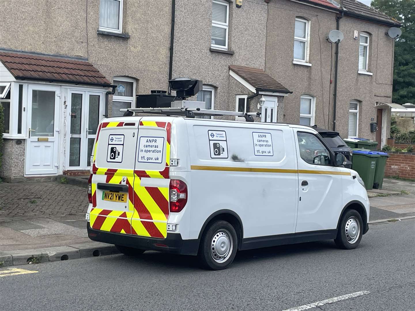 A Ulez van with black paint sprayed on its camera (@BrazahUKG on X/PA)