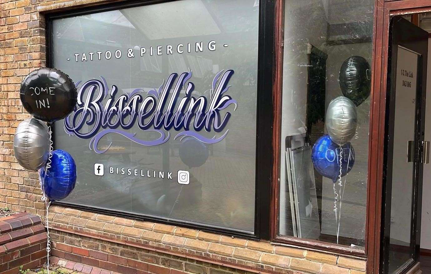 Tattoo parlour Bissellink in New Ash Green Shopping Centre