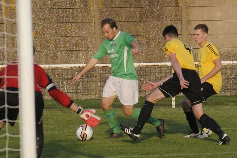 Action from Ashford United's 1-0 win over Littlehampton (Pic: Paul Amos)