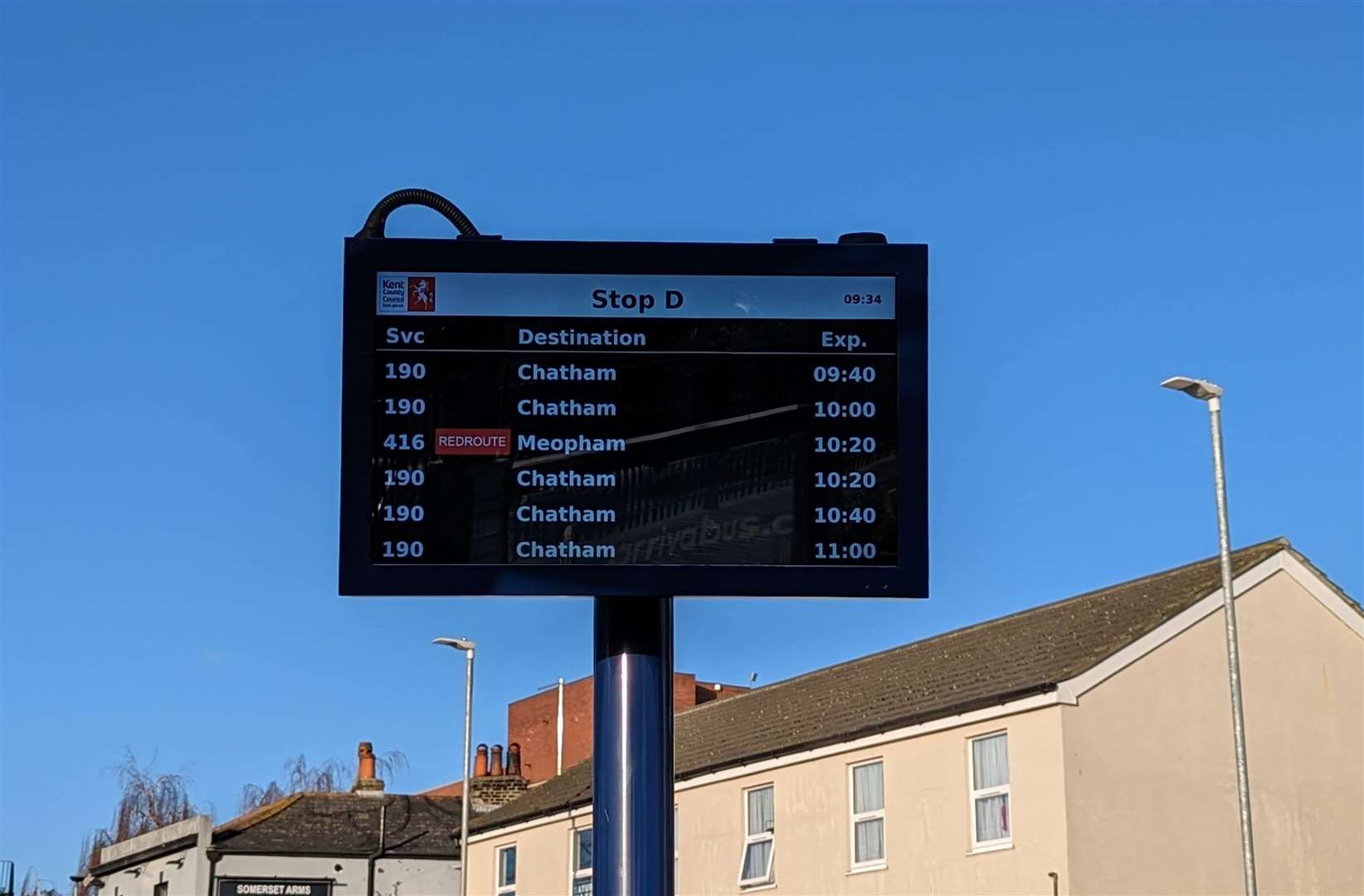 The timetable shows the next buses onwards from Gravesend to Chatham