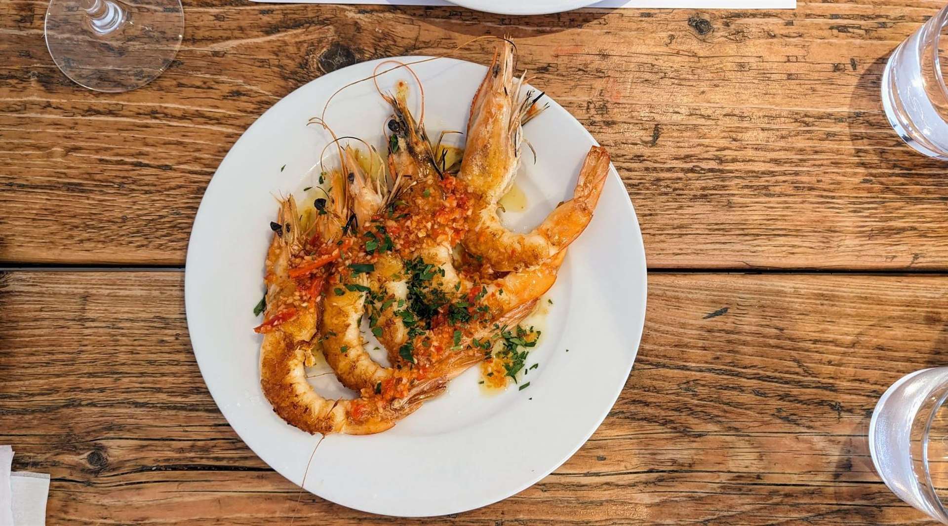 Grilled tiger prawns with chilli and garlic