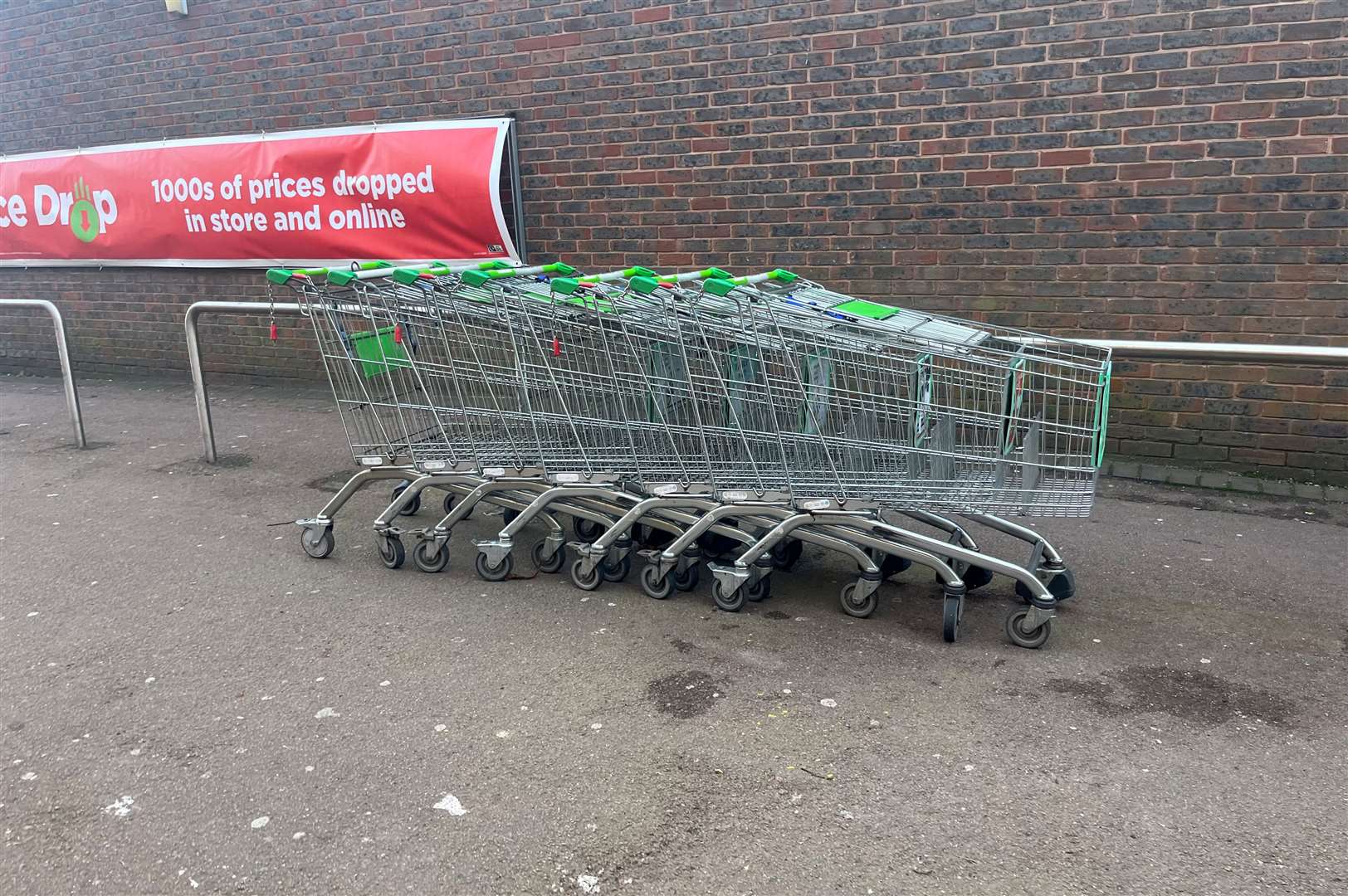 Asda in Swanley to implement mag-lock technology after hundreds of shopping  trolleys abandoned