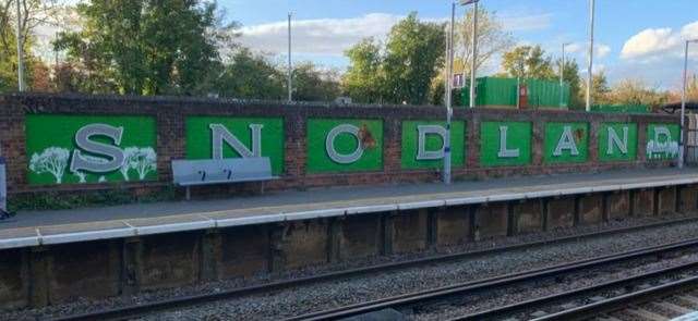 The mural at Snodland Station