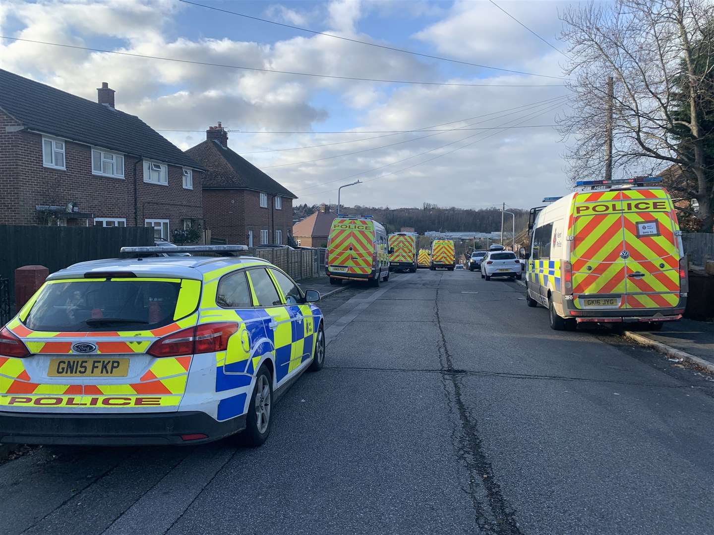 A large police presence remains in Caley Road, Tunbridge Wells, four days after a man was found dead. Picture: KMTV (53623508)